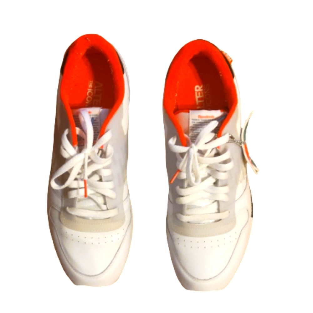 Reebok leather alter the cons unisex classic  White and orange and turquoise.